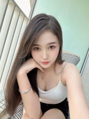 肥臀眼镜菲菲